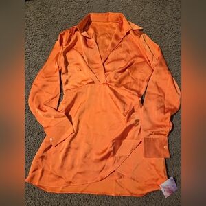 V-Neck Ruched Front Satin Shirt Dress in Orange - Size Small